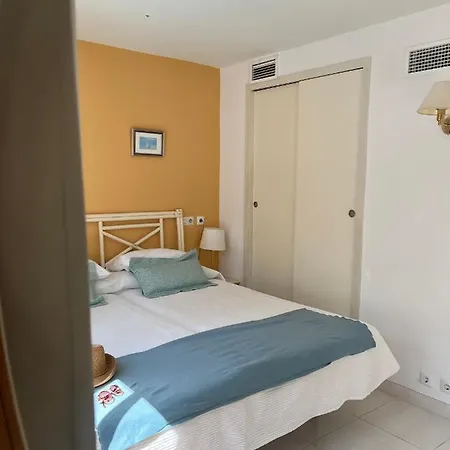 Alexia - Isla - Sunny One Bedroom - Balcony-terrace Apartment