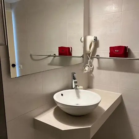 Alexia - Isla - Sunny One Bedroom - Balcony-terrace Apartment