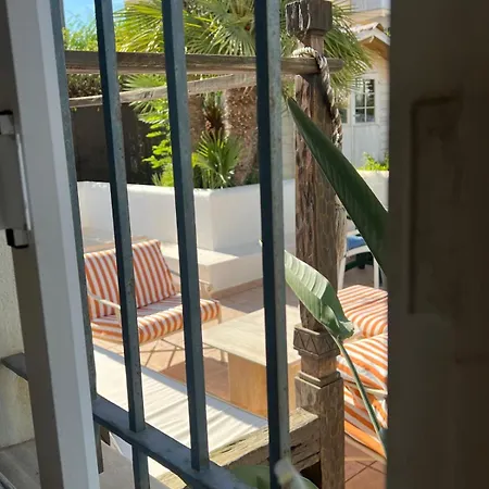 Apartment Alexia Isla Direct Pool Access 1b 9min To Sea 5 Min To Town At1833 *
