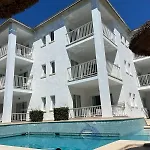 Alexia Isla Direct Pool Access 1b 9min To Sea 5 Min To Town At1833 Apartment