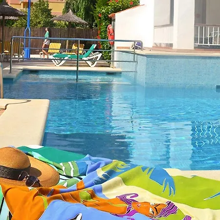 Alexia - Isla - Sunny One Bedroom - Balcony-terrace Apartment *