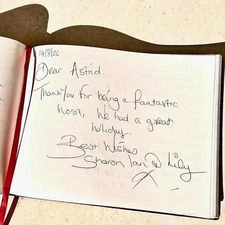 Alexia - Isla - Sunny One Bedroom - Balcony-terrace アパート