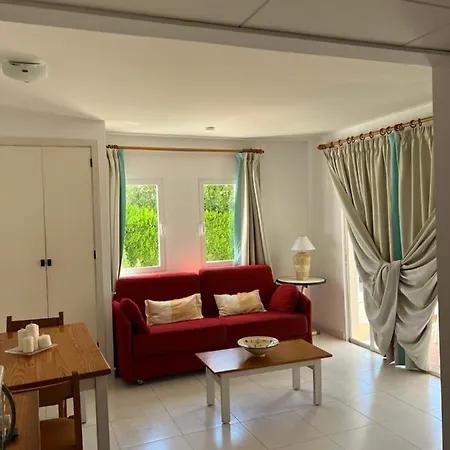 Alexia - Isla - Sunny One Bedroom - Balcony-terrace