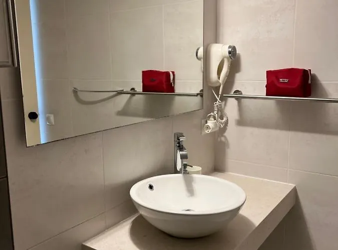 Alexia Isla Direct Pool Access 1b 9min To Sea 5 Min To Town At1833 아파트