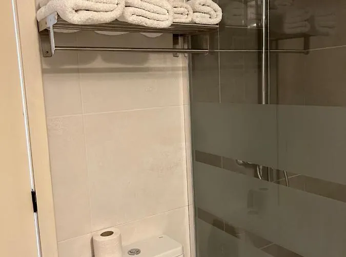 Alexia Isla Direct Pool Access 1b 9min To Sea 5 Min To Town At1833